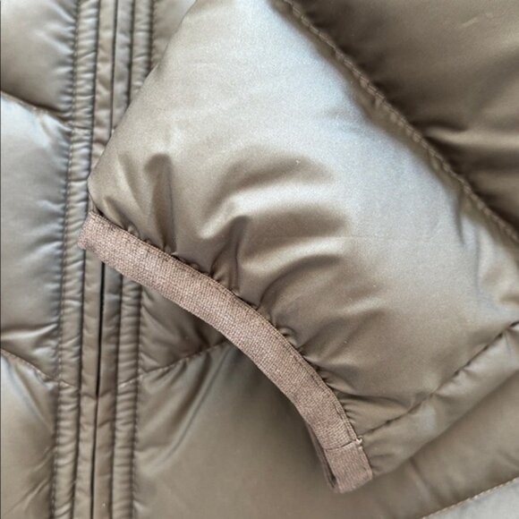 The North Face Women's Green Puffer Jacket size large - Picture 4 of 8